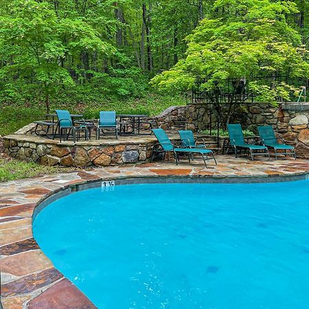 Chalet W Hot Tub, Large Deck, Grill, & Fast Wifi Berkeley Springs Extérieur photo