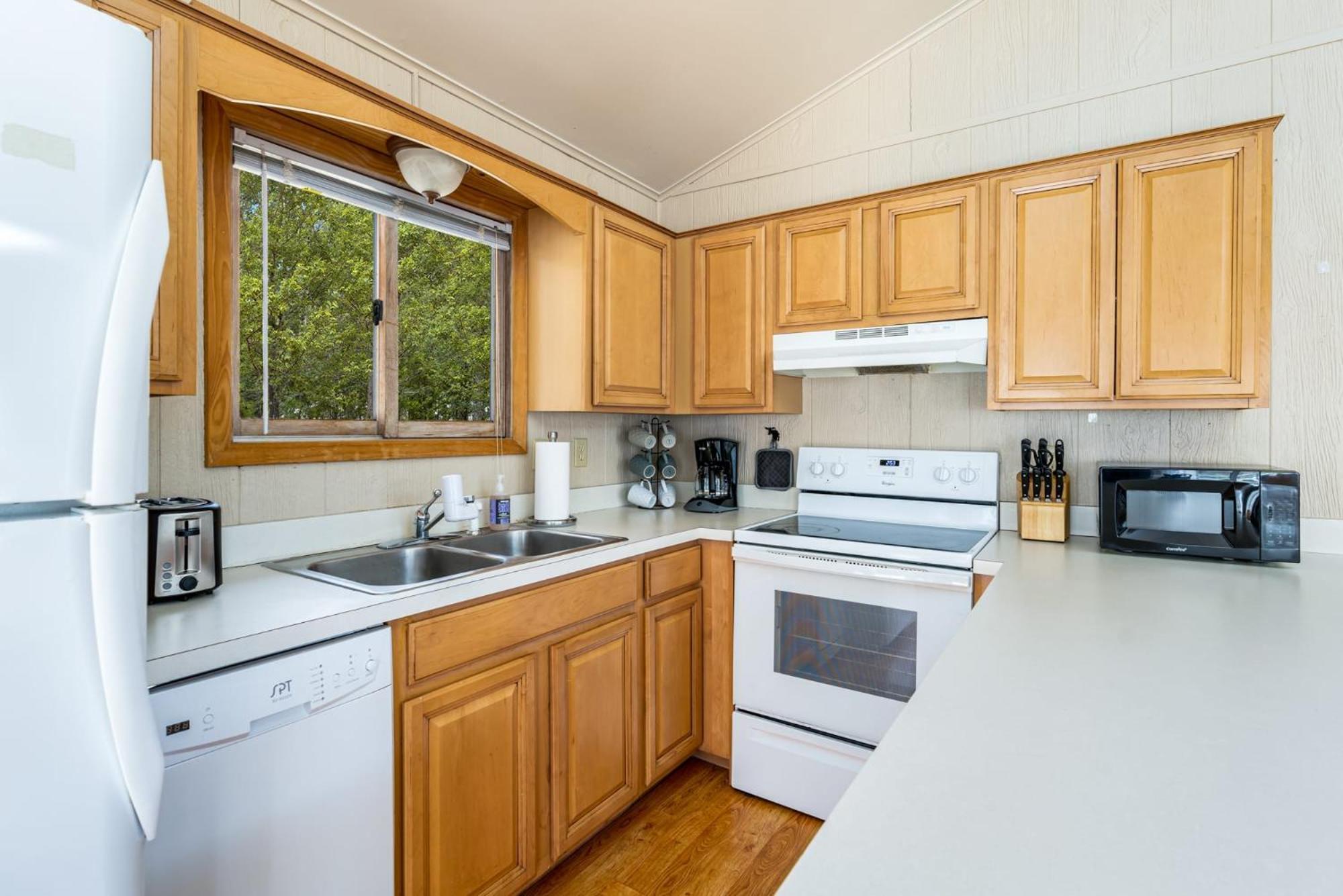 Chalet W Hot Tub, Large Deck, Grill, & Fast Wifi Berkeley Springs Extérieur photo